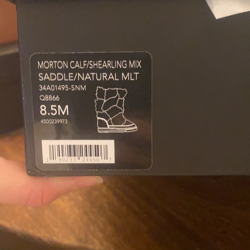 - New with box A brand-new, unused, and unworn !!! - Picture 5 of 5